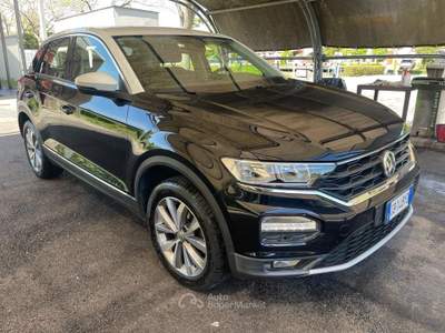 Volkswagen T-Roc ACT DSG Style BlueMotion Technology Nero usata Formello