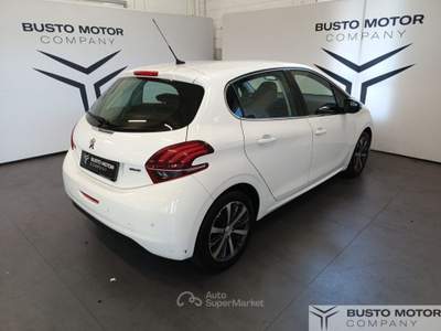Peugeot 208 208 3p 1.2 puretech Allure 82cv Bianco usata Olgiate Olona