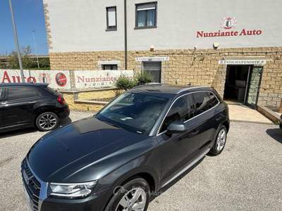 Audi Q5 40 TDI quattro S tronic Business Design Grigio usata Civitavecchia