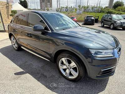 Audi Q5 40 TDI quattro S tronic Business Design Grigio usata Civitavecchia