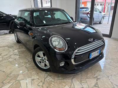 MINI Cooper 1.5 Cooper D Nero usata Aversa