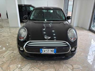 MINI Cooper 1.5 Cooper D Nero usata Aversa