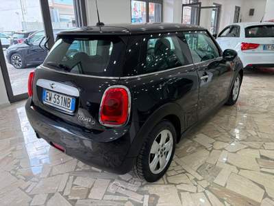 MINI Cooper 1.5 Cooper D Nero usata Aversa