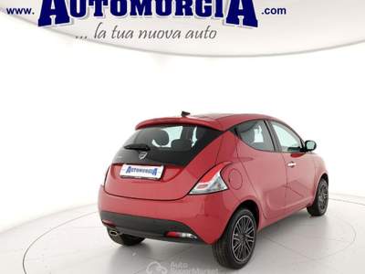 Lancia Ypsilon 1.0 FireFly 5 porte S&S Hybrid Gold Rosso usata Barletta