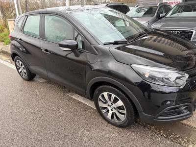 Renault Captur 0.9 TCe 90CV S&S Live Nero usata San Michele di Serino