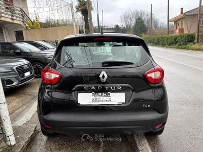 Renault Captur 0.9 TCe 90CV S&S Live Nero usata San Michele di Serino