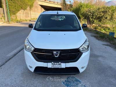Dacia Lodgy 1.5 Blue dCi 115CV 7 posti Comfort Bianco usata San Michele di Serino