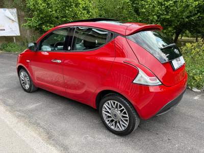 Lancia Ypsilon Gpl 69CV Tetto Ecochic Platinum Rosso usata San Michele di Serino