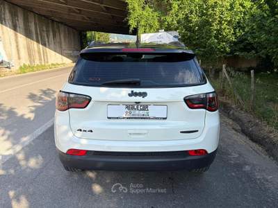 Jeep Compass II 140CV aut. 4WD Night Eagle Bianco usata San Michele di Serino