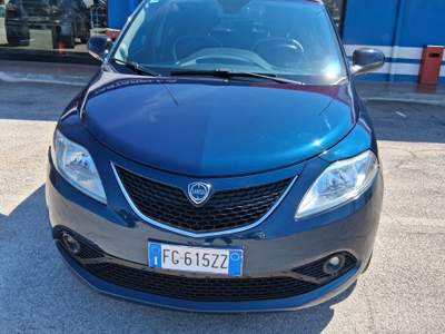 Lancia Ypsilon auto unico proprietario Blu/Azzurro usata monopoli