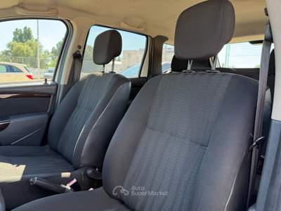 Dacia Duster 4x2 GPL Lauréate Bianco usata Ferrara