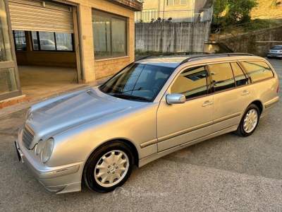 Mercedes-Benz Classe E E 200 cat Station Wagon Avantgarde Argento usata Carrara