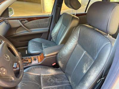 Mercedes-Benz Classe E E 200 cat Station Wagon Avantgarde Argento usata Carrara