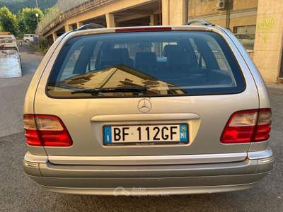 Mercedes-Benz Classe E E 200 cat Station Wagon Avantgarde Argento usata Carrara