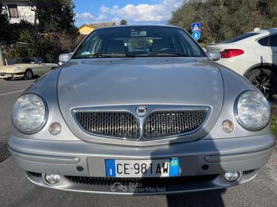 Lancia Lybra 16V VVT cat LX Argento usata Carrara