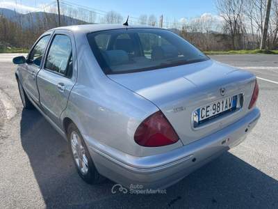 Lancia Lybra 16V VVT cat LX Argento usata Carrara