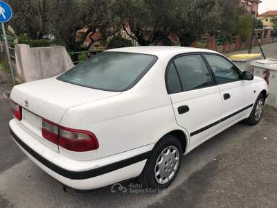 Toyota Carina E cat 4 porte GLi Bianco usata Carrara