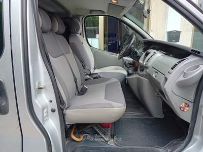 Renault Trafic 115 cv *9 POSTI* Grigio usata Canelli