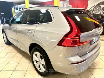 Volvo XC60 B4 automatico FULL LED NAVI APPLE CAR 30.000 KM Grigio usata Bozzolo