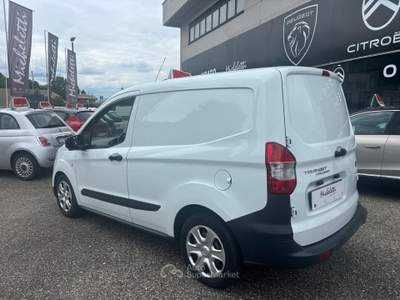 Ford Transit Courier Usato pochissimi Km. Bianco usata Borgomanero
