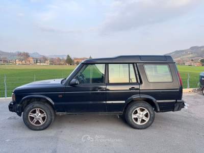 Land Rover Discovery 2.5 Td5 5 porte E GANCIO TRAINO VETTURA Discovery2 Nero usata Sant'Angelo in vado