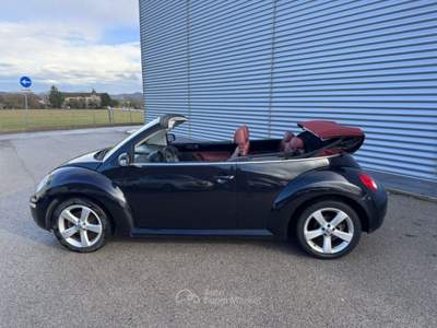 Volkswagen New Beetle 1.6 Cabrio Edizione limitata RED Edition BORDEAUX Nero usata Sant'Angelo in vado
