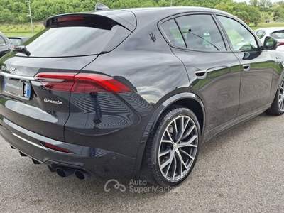 Maserati Grecale MHEV 330 CV AWD Modena IVA ESPOSTA LEGGE 104 Nero usata Sant'Angelo in vado
