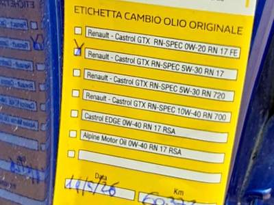 Renault Clio TCe 90 CV 5 porte Techno Intens Blu/Azzurro usata Bisuschio