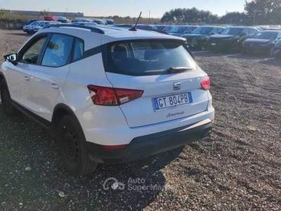 Seat Arona NEOPATENTATI Arona 2022 1.0 TSI 95cv tg: GT804PB Bianco usata Basiliano