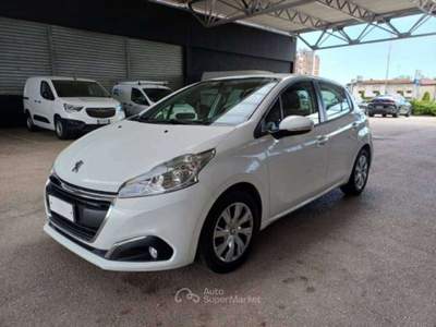 Peugeot 208 208 5p 1.6 bluehdi  VAN - targa FN946MG Bianco usata Basiliano