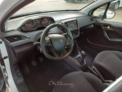 Peugeot 208 208 5p 1.6 bluehdi  VAN - targa FN946MG Bianco usata Basiliano