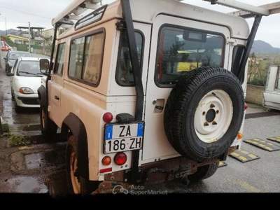 Land Rover Defender Defender 90 2.2 td SW VAN - ZA186ZH Bianco usata Basiliano