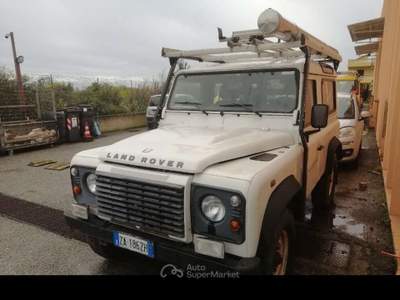 Land Rover Defender Defender 90 2.2 td SW VAN - ZA186ZH Bianco usata Basiliano