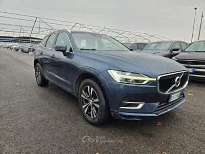 Volvo XC60 2.0 t8 Business Plus awd 303cv geartronic GA713NZ Blu/Azzurro usata Basiliano