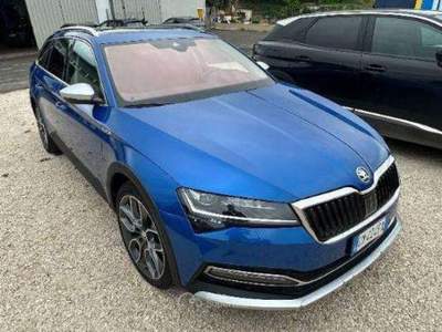 Skoda Superb Superb Wagon 2.0 tdi evo Scout 4x4 200cv dsg - GM4 Blu/Azzurro usata Basiliano