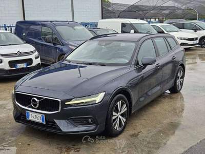 Volvo V60 V60 II 2019 2.0 d3 Business geartronic - FT476ZA Grigio usata Basiliano