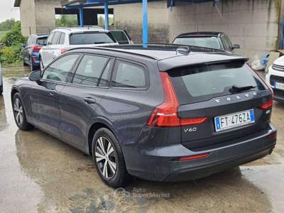 Volvo V60 V60 II 2019 2.0 d3 Business geartronic - FT476ZA Grigio usata Basiliano