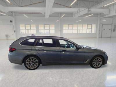 BMW Serie 5 530e G31 Touring LCI 530e 292CV Touring Business auto - Argento usata Basiliano