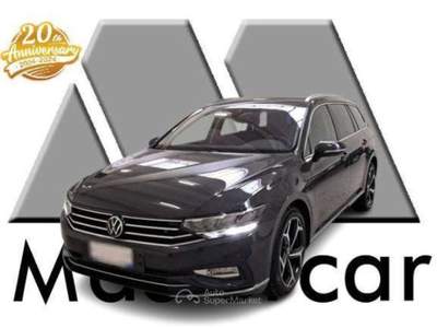 Volkswagen Passat Passat Variant 2.0 tdi Executive 4motion 200cv dsg Nero usata Basiliano