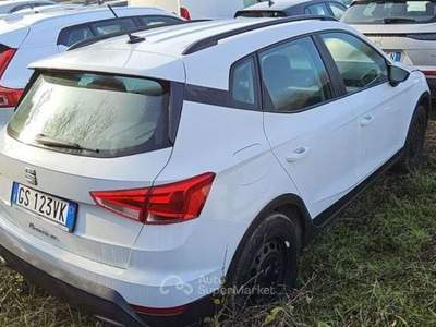 Seat Arona NEOPATENTATI Apple CarPlay Arona 2022 1.0 TSI 95cv Bianco usata Basiliano