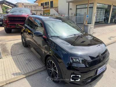Renault 5 E-Tech Electric E-Tech  comfort Range Nero usata Pieve a Nievole