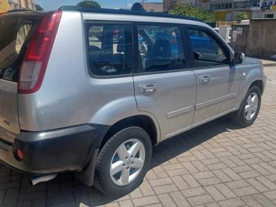 Nissan X-Trail 4X4 TETTO PANORAMICO BUONE CONDIZIONI Argento usata Follonica