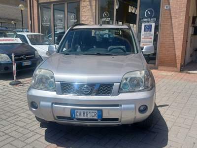 Nissan X-Trail 4X4 TETTO PANORAMICO BUONE CONDIZIONI Argento usata Follonica