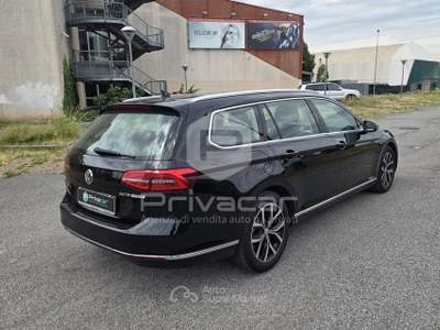 Volkswagen Passat VOLKSWAGEN Passat Variant Business 2.0 TDI DSG Highline BlueMot. Tech. Nero usata Gallarate