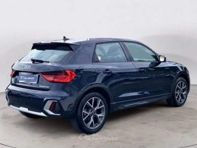 Audi A1 citycarver 30 TFSI Identity Contrast Blu/Azzurro usata Volla