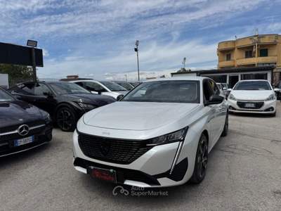 Peugeot 308 Plug-in Hybrid 225 e-EAT8 GT Bianco usata Volla