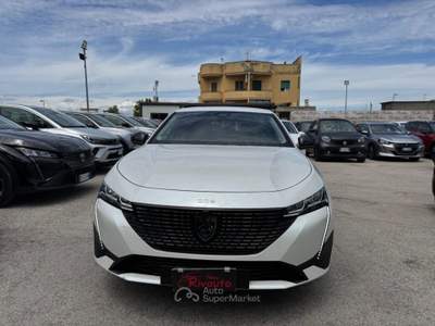 Peugeot 308 Plug-in Hybrid 225 e-EAT8 GT Bianco usata Volla