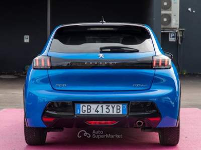 Peugeot 208 PureTech 100 S&S EAT8 5 porte GT Line Blu/Azzurro usata Volla