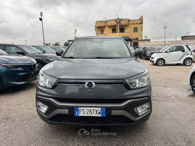 SsangYong XLV 1.6 Gpl 2WD Icon 7 Posti Grigio usata Volla