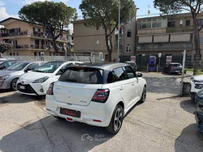 Suzuki Swift 1.2 Hybrid CVT Top Bianco usata Volla